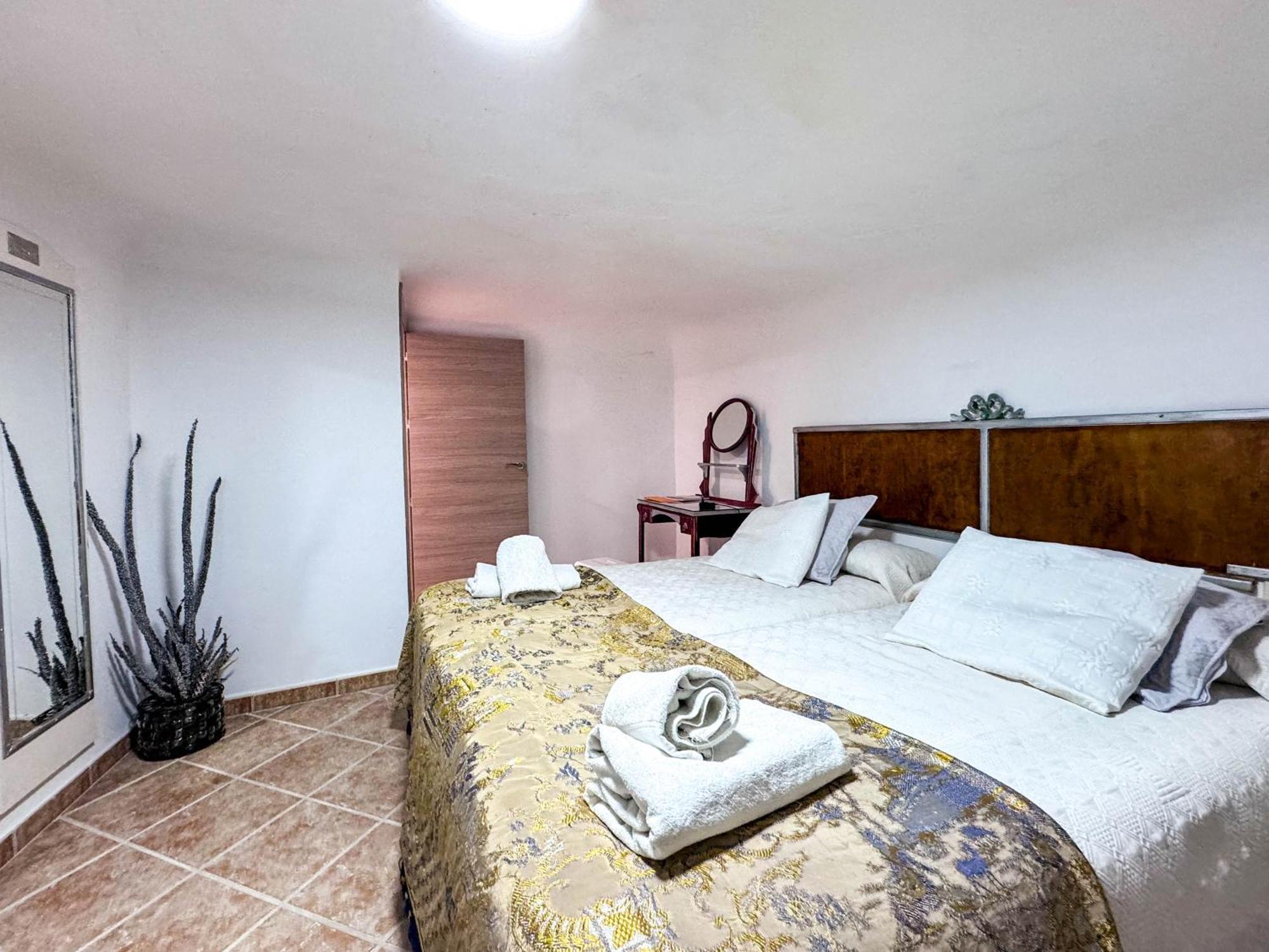 Casa Cueva Rural Vico Ideal Grandes Grupos Freila Exteriör bild